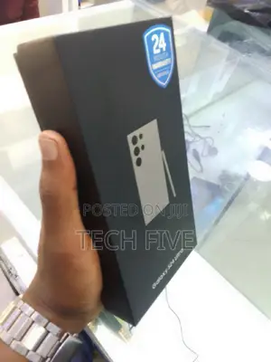 New Samsung Galaxy S24 Ultra 256 GB