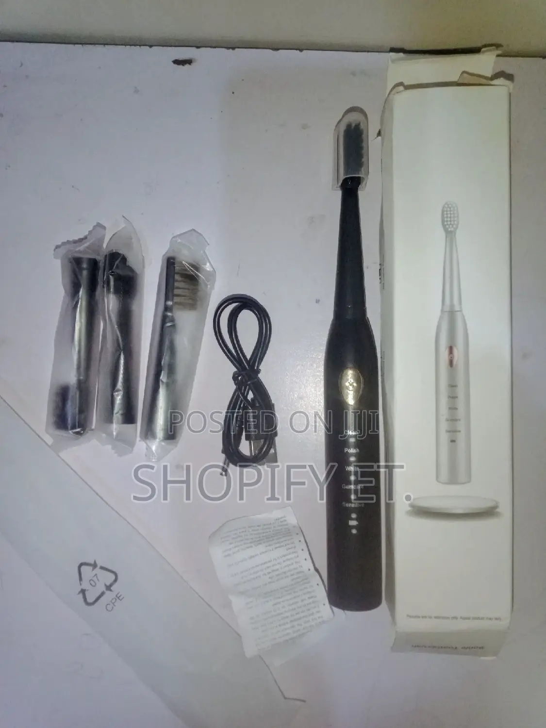 Electric Toothbrush(የኤሌክትሪክ የጥርስ ማፅጃ)Full Set