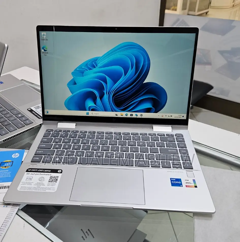 New Laptop HP Envy X360 16GB Intel Core I7 SSD 1T