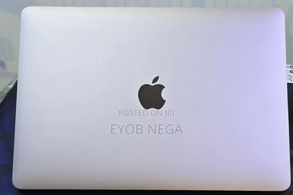 New Laptop Apple MacBook Pro 2020 16GB Intel Core I7 SSD 512GB