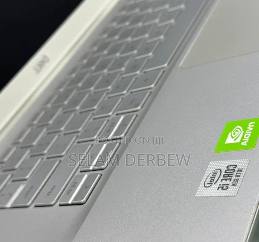 New Laptop Dell Inspiron 15 8GB Intel Core I5 SSD 512GB