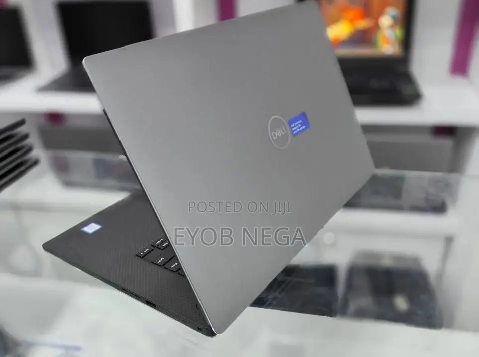 New Laptop Dell Precision 5540 16GB Intel Core I7 SSD 512GB