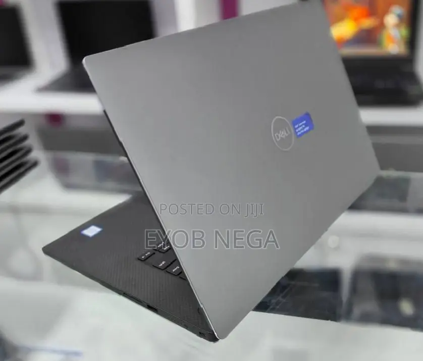 New Laptop Dell Precision 5540 16GB Intel Core I7 SSD 512GB