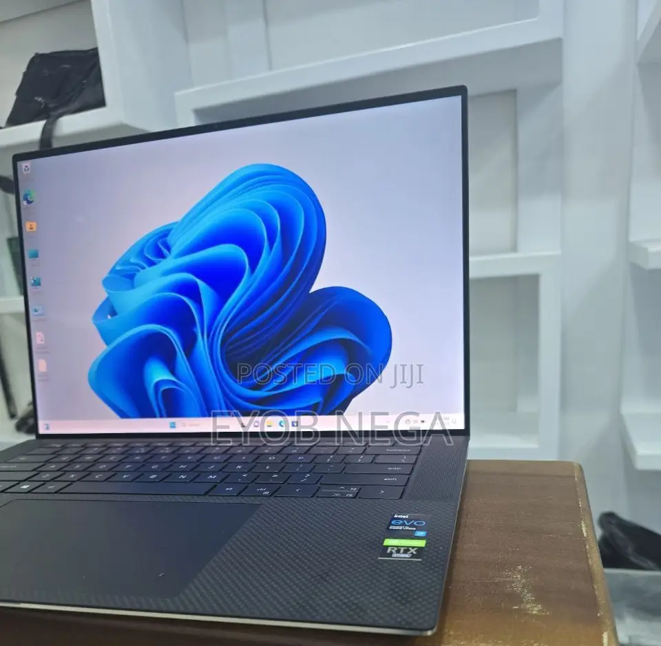 New Laptop Dell XPS 15 32GB Intel Core I7 SSD 1T