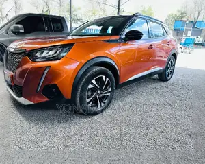 Photo - Peugeot 2008 2022 Orange