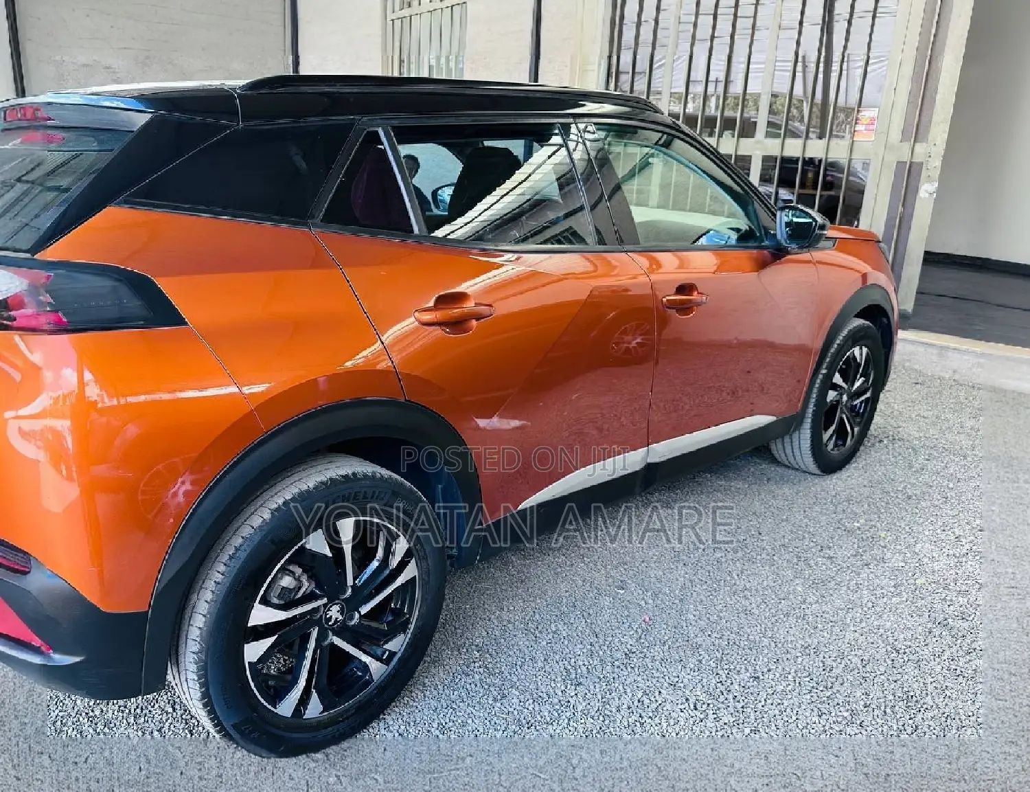 Peugeot 2008 2022 Orange