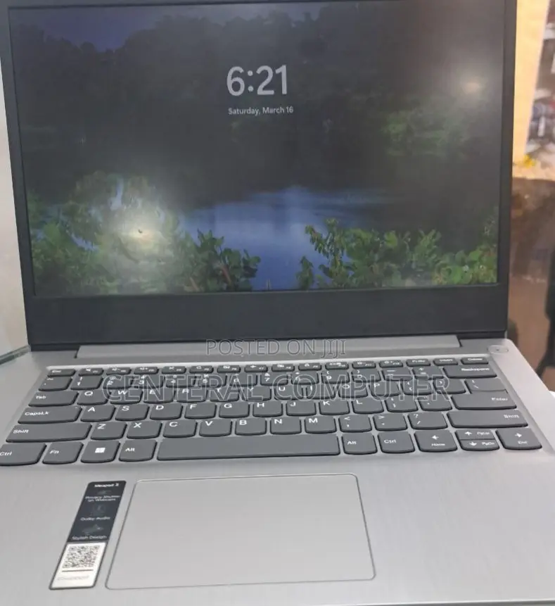 New Laptop Lenovo IdeaPad Z580 8GB Intel Core I3 SSD 256GB