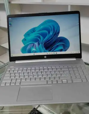 New Laptop HP Stream Notebook 8GB AMD Ryzen 3 SSD 256GB