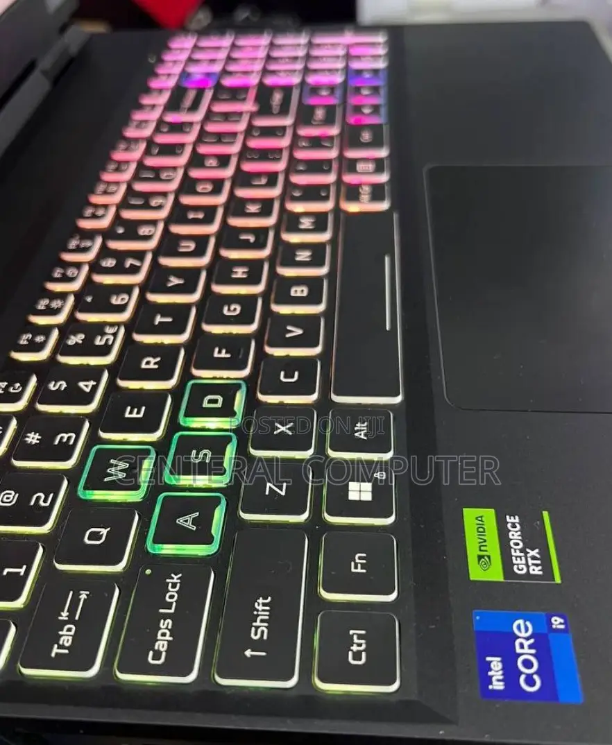 New Laptop Acer Predator Triton 500 SE 16GB Intel Core I7 SSD 512GB