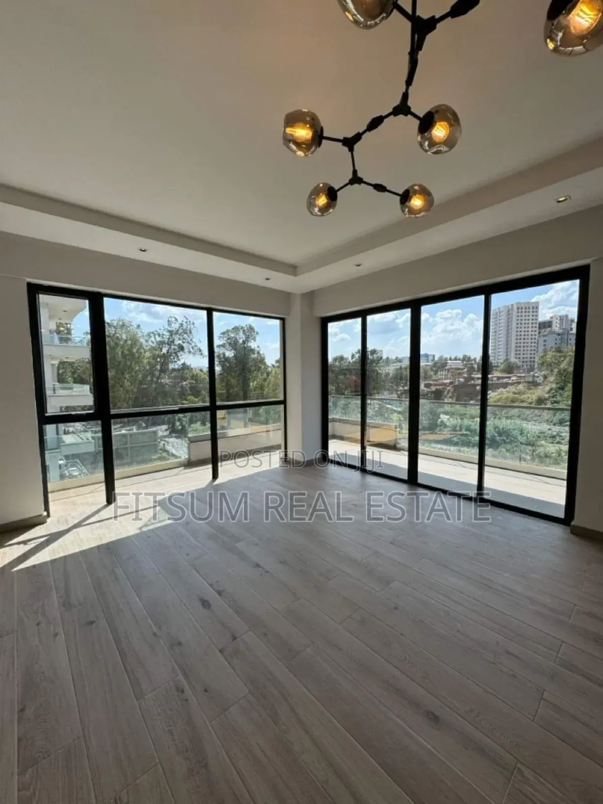 4bdrm Villa in Fitsum Real Estate, Nifas Silk-Lafto for sale