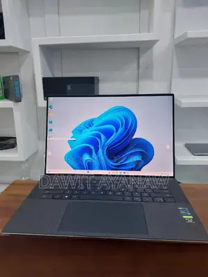 New Laptop Dell XPS 15 32GB Intel Core I7 SSD 1T