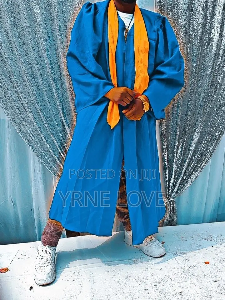 የምርቃት ጋውን ኪራይ