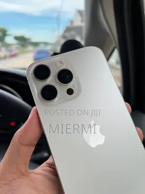 New Apple iPhone 15 Pro Max 256 GB White