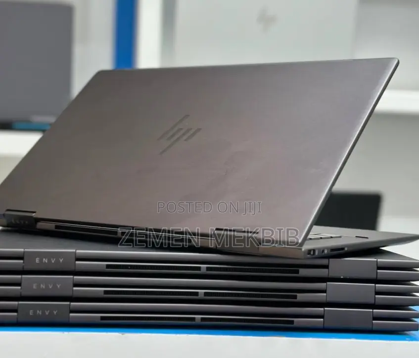 New Laptop HP 8GB AMD Ryzen 5 SSD 512GB