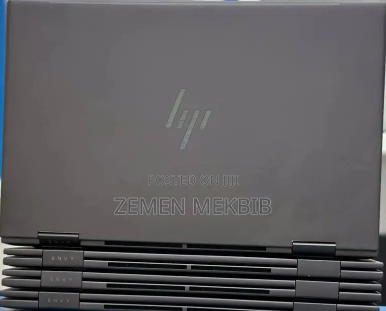 New Laptop HP 8GB AMD Ryzen 5 SSD 512GB