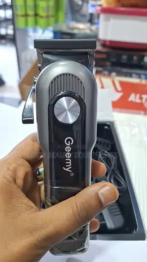 Photo - Geemy Professional Hair Clipper Gm-6080