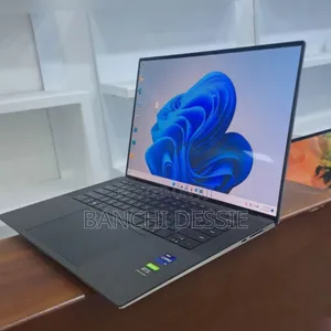 New Laptop Dell XPS 15 32GB Intel Core I9 SSD 2T