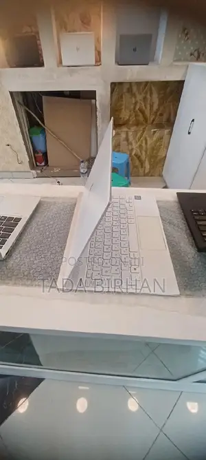 New Laptop HP Spectre 8GB Intel Core I5 SSD 512GB