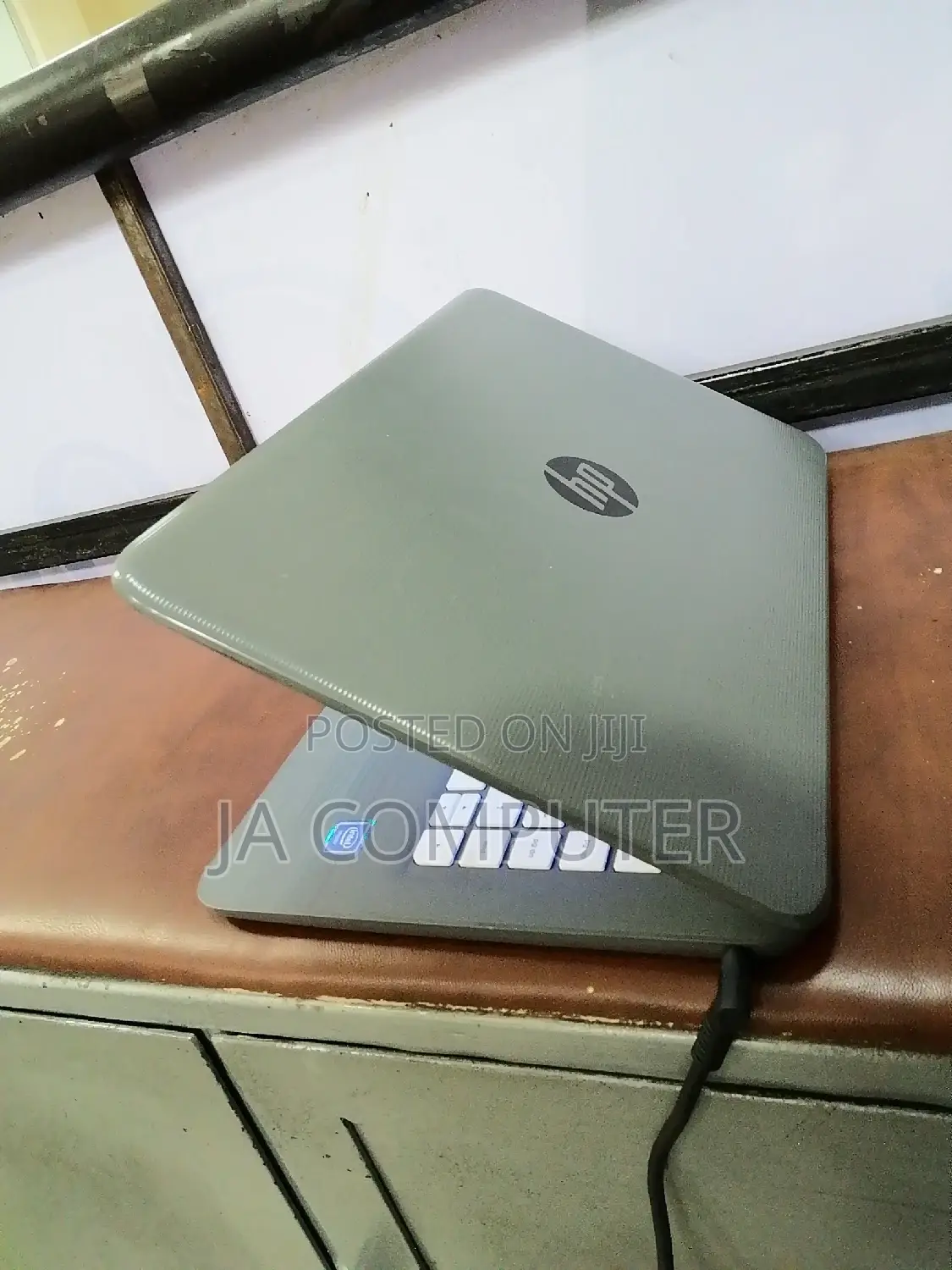 New Laptop HP Stream Notebook 4GB Intel Celeron SSD 32GB