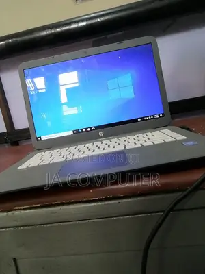 New Laptop HP Stream Notebook 4GB Intel Celeron SSD 32GB