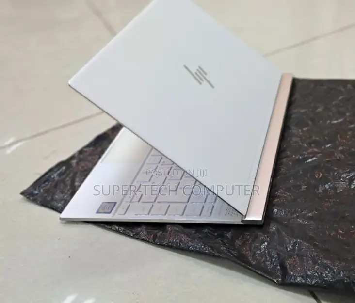 New Laptop HP Spectre 14 8GB Intel Core I5 SSD 512GB