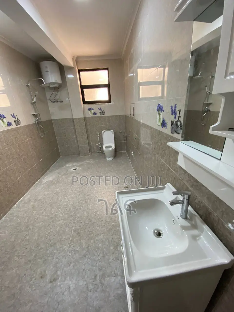 6bdrm House in የግል, Bole for sale