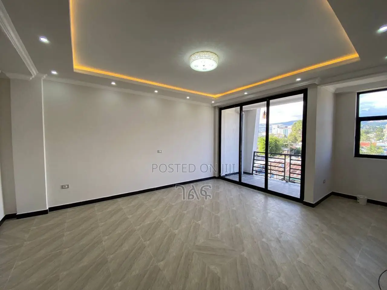 6bdrm House in የግል, Bole for sale