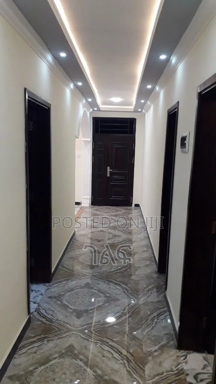 2bdrm House in የሰንሻይን ሪልስቴት ሲሆን, Bole for sale