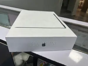 Photo - New Laptop Apple MacBook Air 2024 M3 13-Inch 8GB Apple M3 SSD 256GB