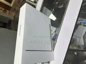 New Laptop Apple MacBook Air 2024 M3 13-Inch 8GB Apple M3 SSD 256GB