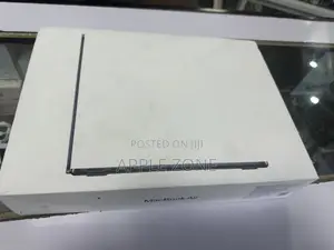 New Laptop Apple MacBook Air 2024 M3 13-Inch 8GB Apple M3 SSD 256GB