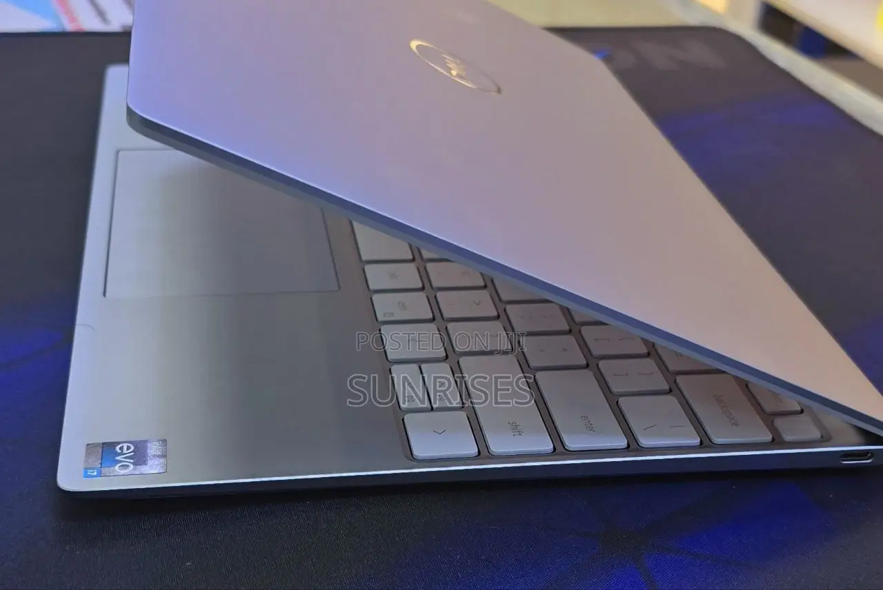 New Laptop Dell XPS 13 16GB Intel Core I7 SSD 512GB