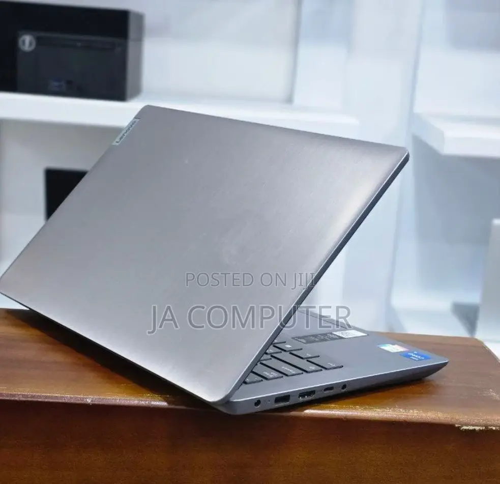 New Laptop Lenovo Ideapad 3 8GB Intel Core I5 SSD 256GB