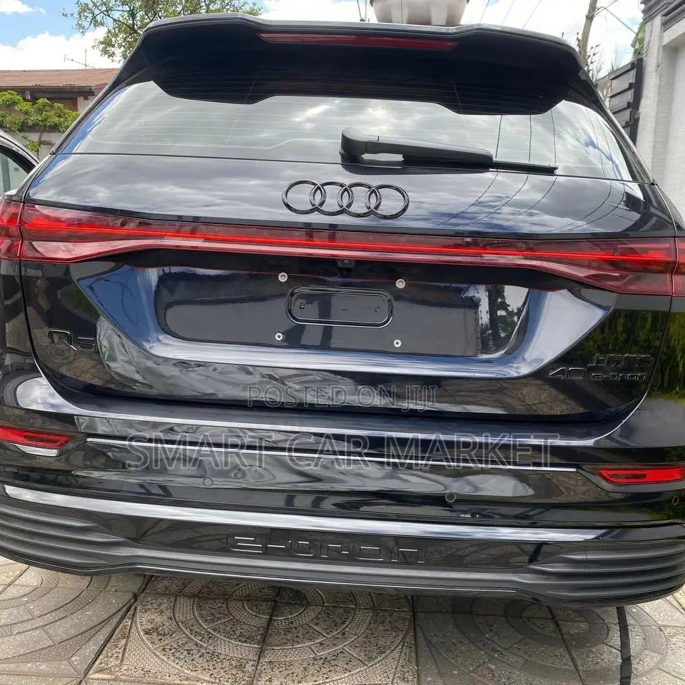 Audi Q5 2023 Black