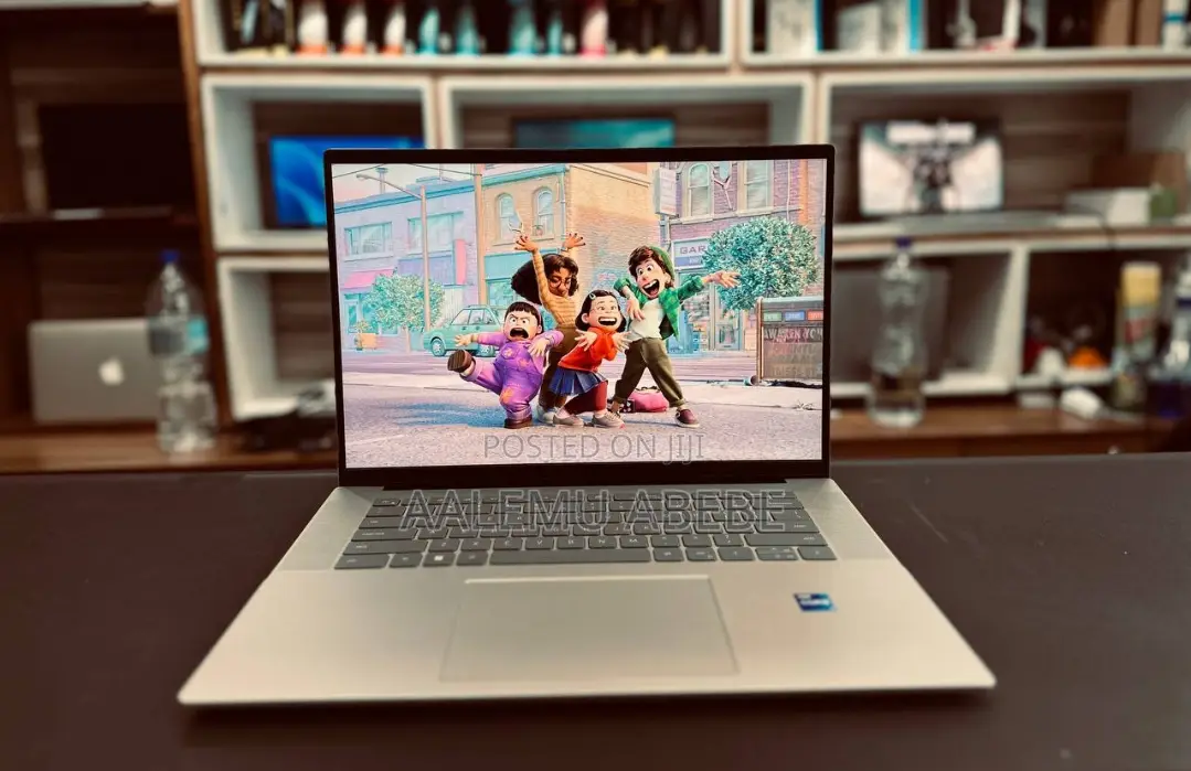 New Laptop Dell XPS 15 16GB Intel Core I7 SSD 512GB