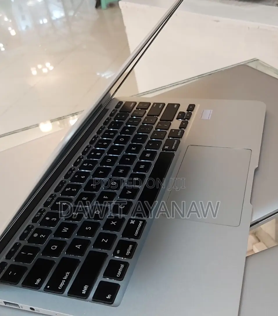 New Laptop Apple MacBook Air 2014 8GB Intel Core I5 SSD 128GB