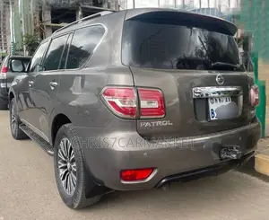 Nissan Patrol 2017 Gold