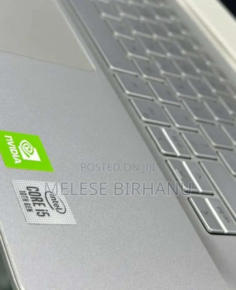 New Laptop Dell Inspiron 11 3169 8GB Intel Core I5 SSD 512GB