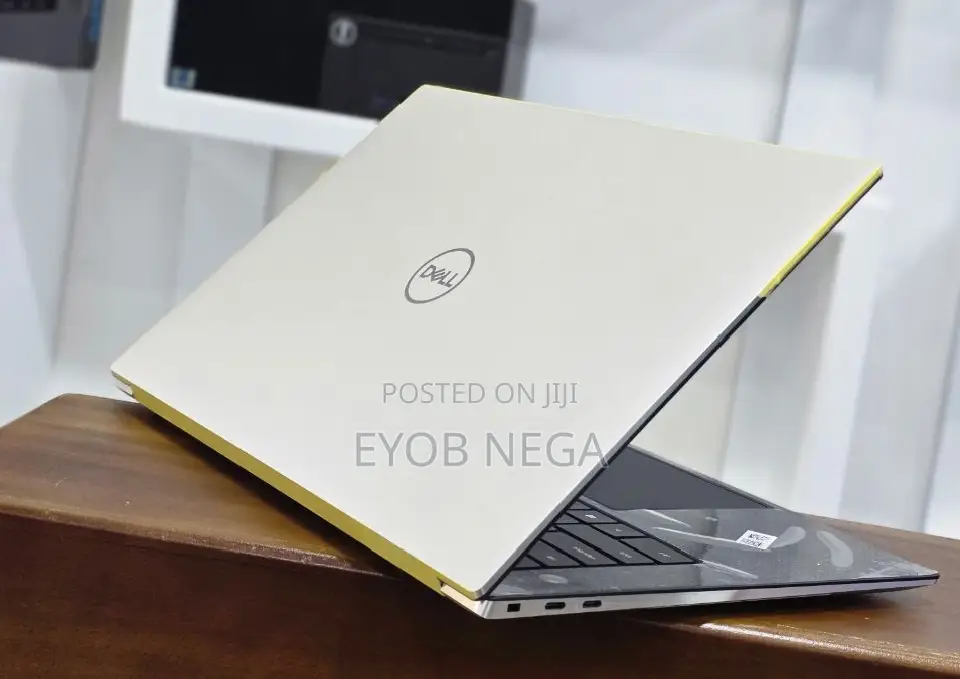 New Laptop Dell XPS 15 32GB Intel Core I9 SSD 2T