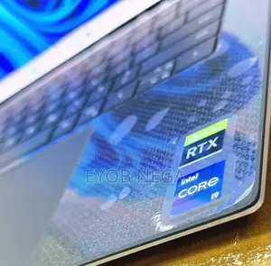 New Laptop Dell XPS 15 32GB Intel Core I9 SSD 2T