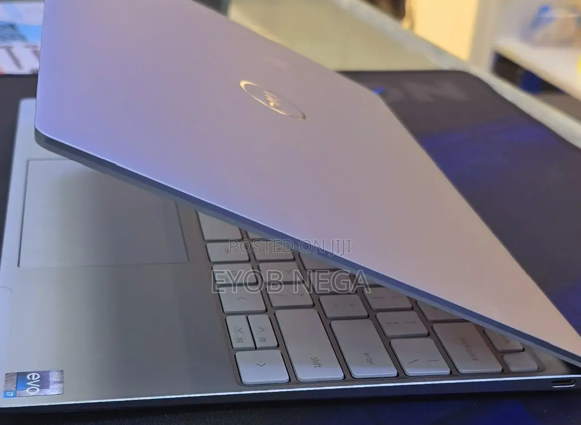 New Laptop Dell XPS 13 16GB Intel Core I7 SSD 512GB