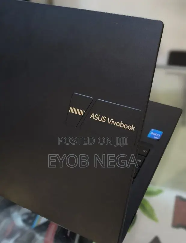 New Laptop Asus VivoBook 15 X505BA 8GB Intel Core I5 SSD 512GB