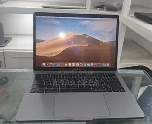 Photo - New Laptop Apple MacBook Pro 2017 16GB Intel Core I5 SSD 256GB