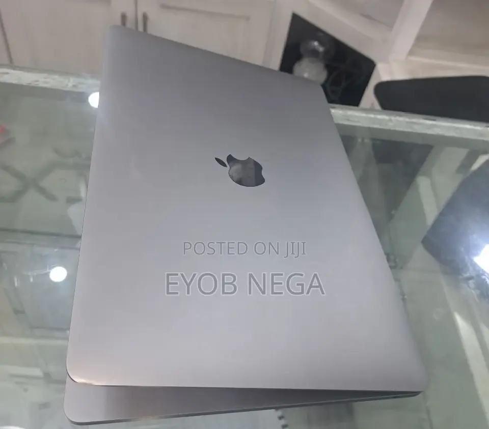 New Laptop Apple MacBook Pro 2017 16GB Intel Core I5 SSD 256GB