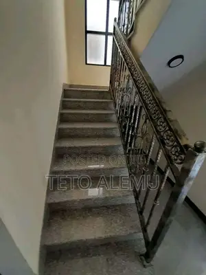 6bdrm House in የሚሸጥ ቤት አያት ዞን ውስጥ, Yeka for sale