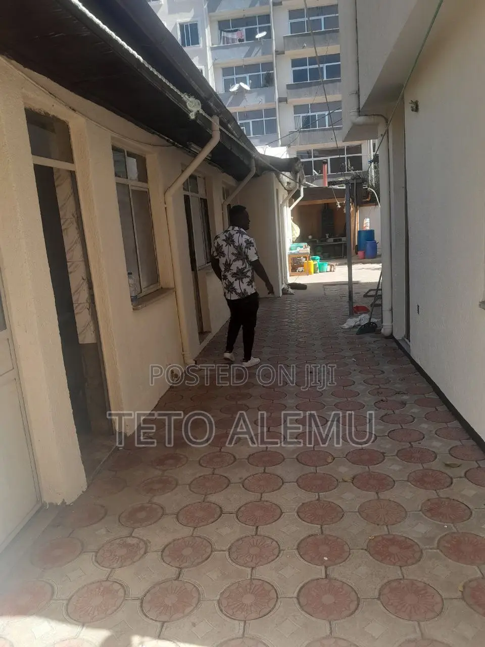 6bdrm House in የሚሸጥ ቤት አያት ዞን ውስጥ, Yeka for sale