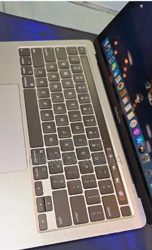 New Laptop Apple MacBook Pro 2017 16GB Intel Core I7 SSD 512GB