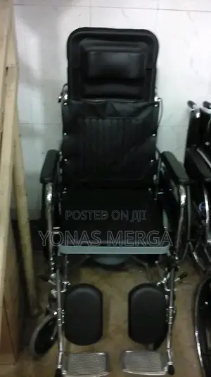 Toilet ዊልቼር/Standard Wheelchair W/ Mags Wheels W/Hand Brake