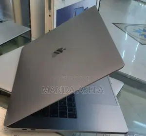 New Laptop Apple MacBook Air 2019 8GB Intel Core I7 SSD 256GB