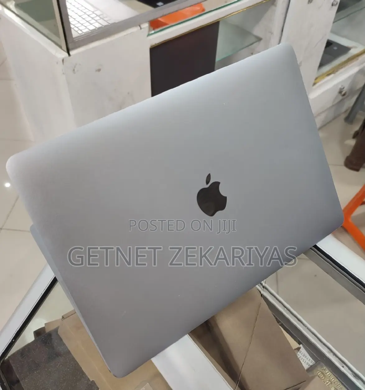 New Laptop Apple MacBook Air 2019 8GB Intel Core I5 SSD 256GB